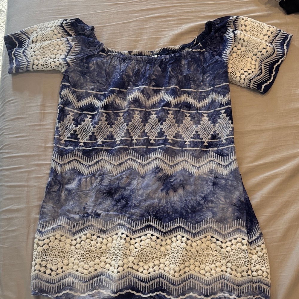 Blue and White Patterned Beach Cover Up